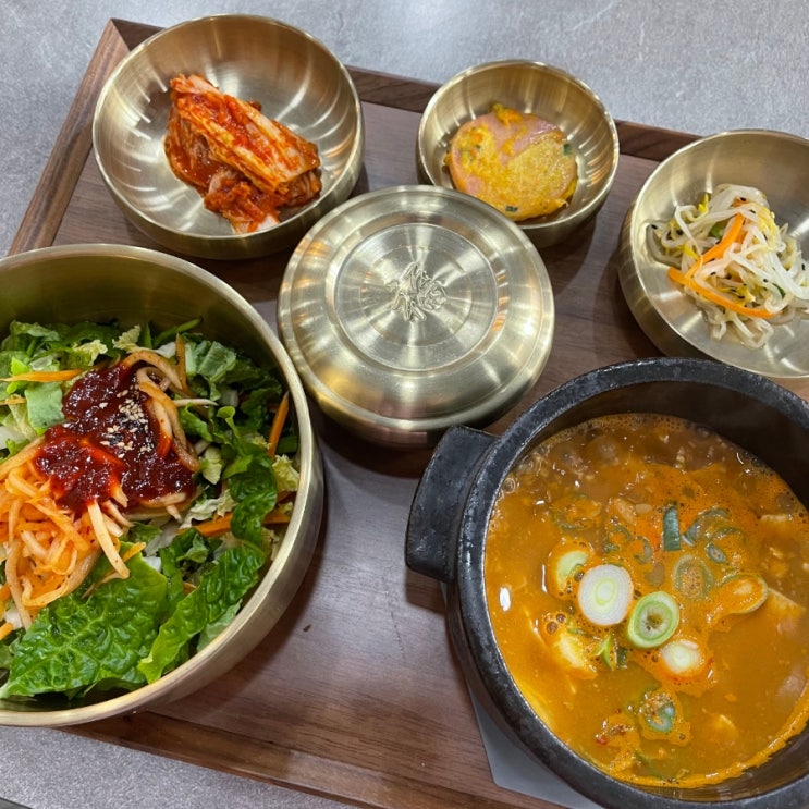  [전주 혁신도시] 구수한 청국장과 매콤한 제육볶음 구들식탁