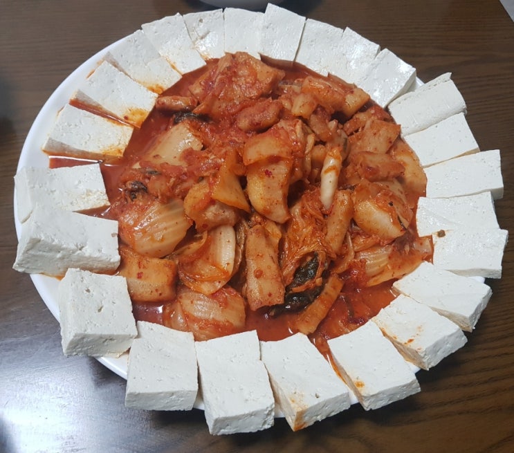 항정살 맛있게 먹는법! 두부김치로 느끼하지 않게 먹는법!