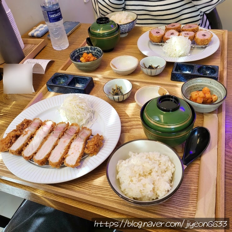  표선 숙소 근처 맛집들 [ 더웨이팅, 피자탑 ]