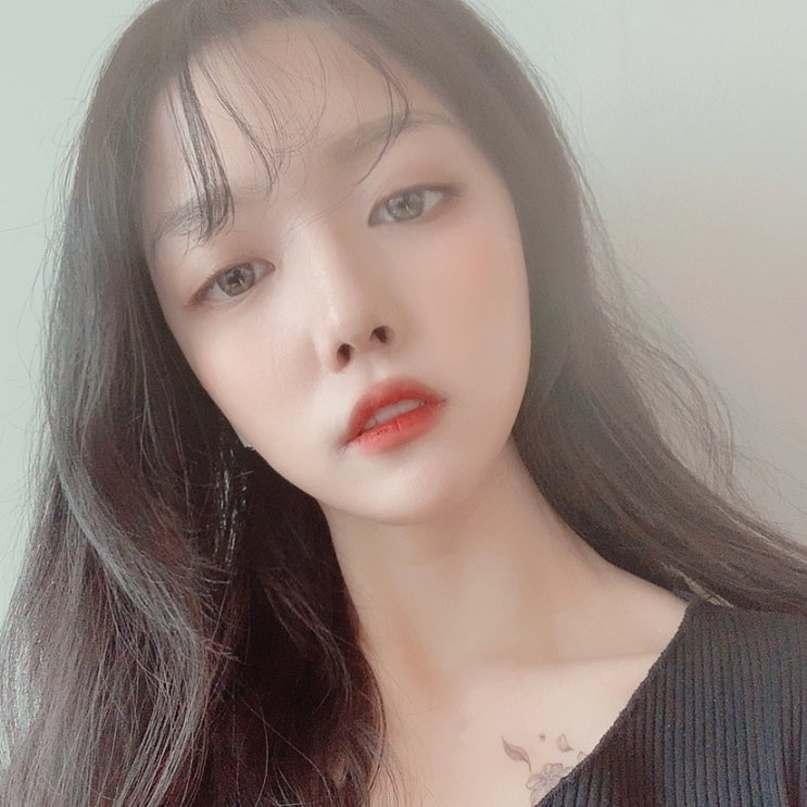 c 타투하고 술도 마시고 어쩌구저쩌구 일상~ c