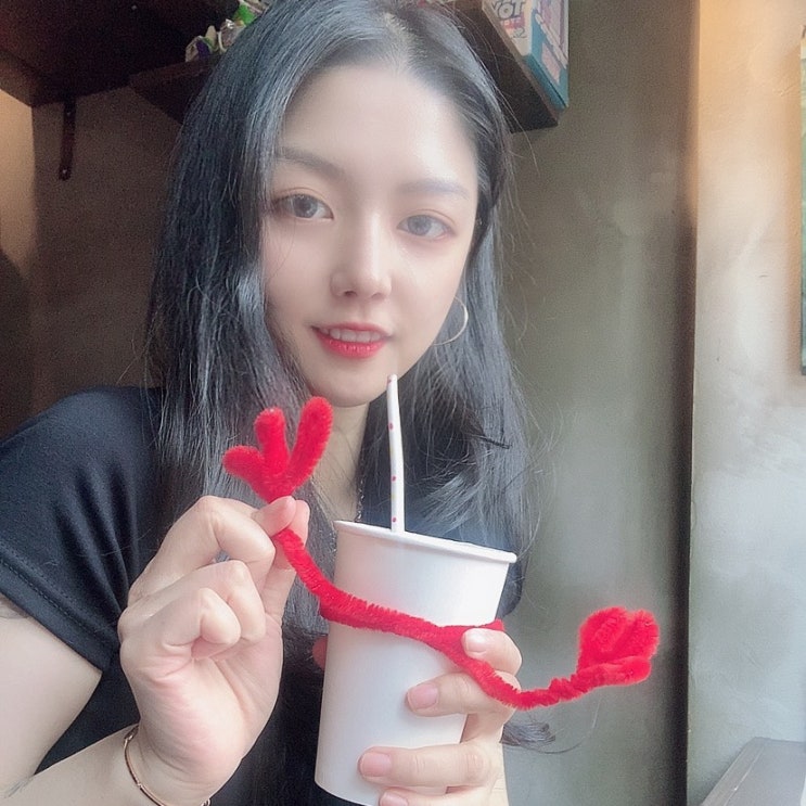   모란꽃과 나비타투 c 타투대잔치 cc 비바쌀롱 ️ 쿠우쿠우  데일리룩  셀카 c