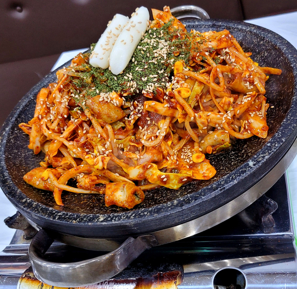  대전 시청 맛집 역 근처'동서네 낙지' 둔산동 낙곱새 생각나