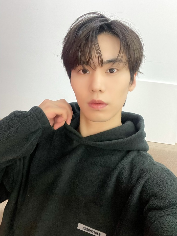 웹드 주연작 3개나 찍은 아스트로 라키 웹드 주연작 3개나 찍은 아스트로 라키