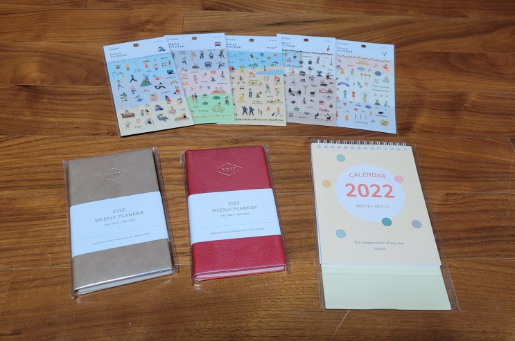  2022년 다이어리, 캘린더 구입 [내돈내산/텐바이텐/다이어리추천/에디트위클리플래너/날짜형다이어리/캘린더추천/오늘의온도/탁상달력/새해준비/다꾸템]