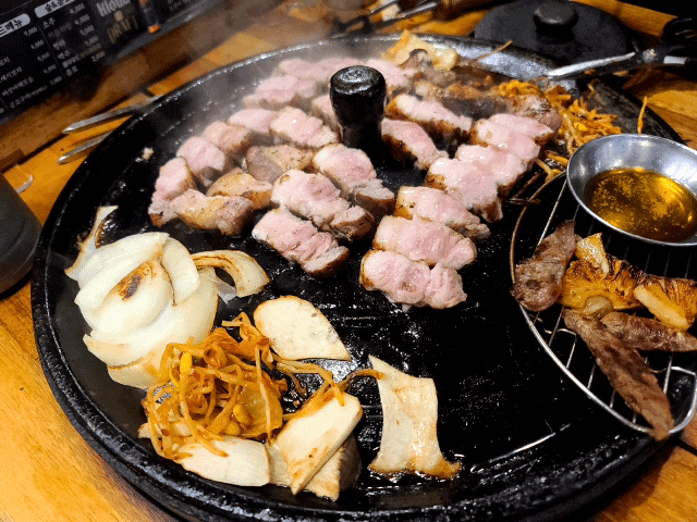  발산역 삼겹살 맛집 화덕고깃간마곡발산점 초벌구이 삼겹살과 함께 보내는 연말 회식