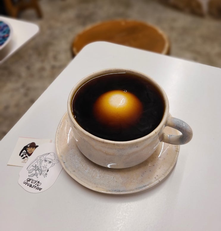 [공덕역 카페/그로토 커피] 사장님이 직접 핸드드립 해주는 중세시대 동굴 같은 이색 카페
