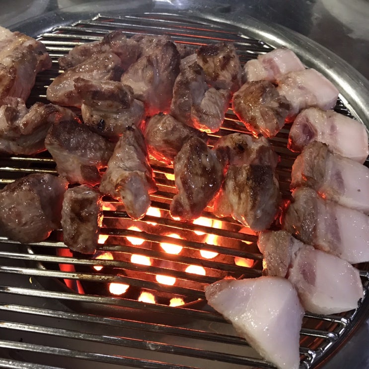  제주도 흑돼지 맛집 칠돈가 본점 [육즙팡팡한 백돼지 직접구워주시니 더 맛있음]