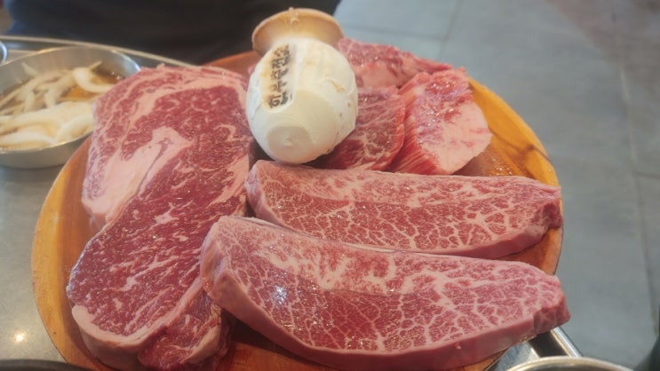  부천 소고기 먹으러 지나가다 들려봤습니다 그런데 ...맛있네요