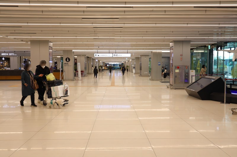[김포국제공항 국내선 청사] 도착층(1층), 탑승수속층(2층), 출발층(3층), 공항전망대(4층) : 네이버 블로그