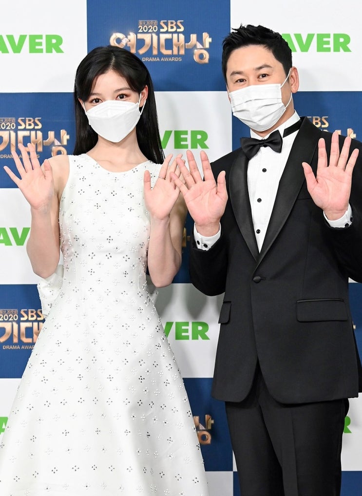 2021 공개된 지상파 3사 연말 시상식 MC들 2021 공개된 지상파 3사 연말 시상식 MC들