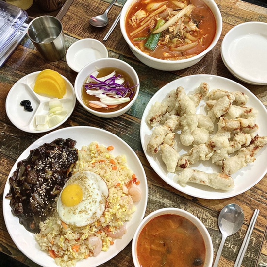  국물이 맛있는 두짬뽕 여기는 찹쌀 탕수육도 진짜 맛있어요