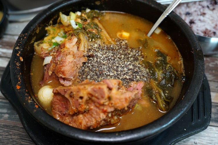  화도읍맛집 뼈다귀본부장 -  20년 전통의 해장국집