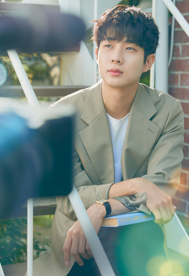 기대작 그 해 우리는 등장인물 소개 기대작 그 해 우리는 등장인물 소개