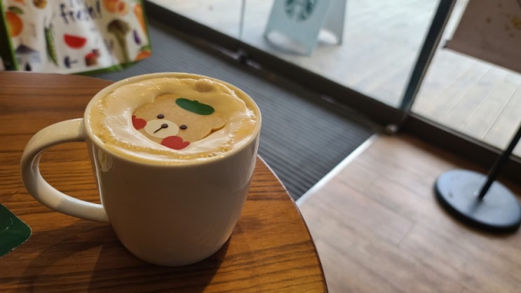  스벅 홀리데이 돌체쿠키라떼  귀여운 스타벅스 신메뉴