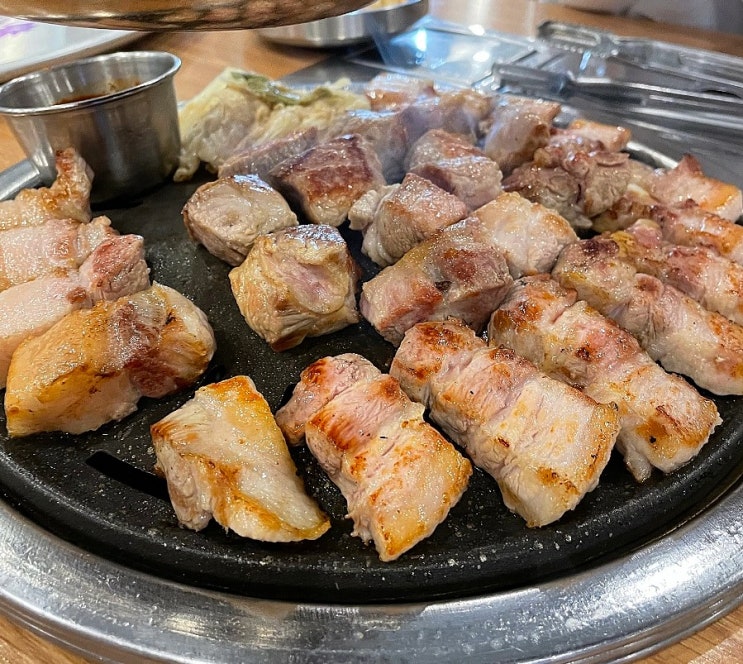  제주도 협재 흑돼지 근고기 맛집 :: 도민상회 본점