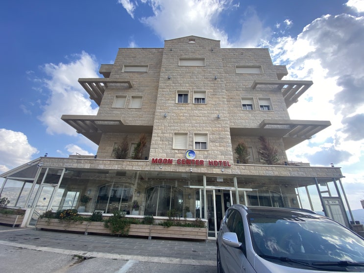  이스라엘 헬몬산 숙박정보 - 문 센터 호텔 (Hotel moon center מרכז ירח) - 한겨울에 따뜻한 실내 수영장!