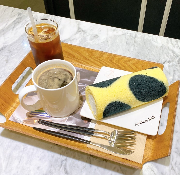  수원 광교 영통구 블레스롤 광교카페거리 데이트장소 추천 귀엽고 달달한 젖소롤 맛보기