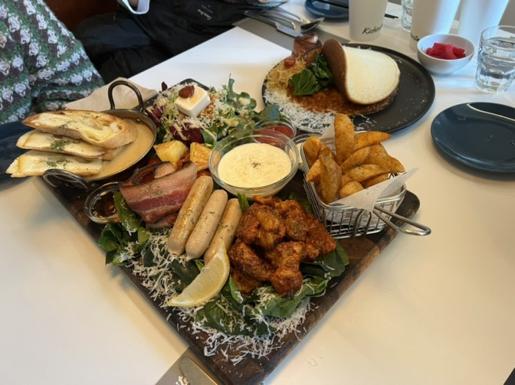  부산 송정해수욕장 근처 브런치맛집 , 항상 웨이팅 핫플인 '키치니토키친' 내돈내산 후기