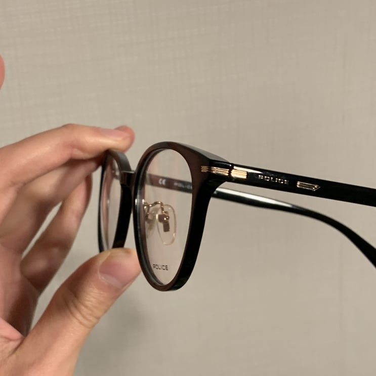  남자 뿔테안경은 폴리스안경테 [policeeyewear]