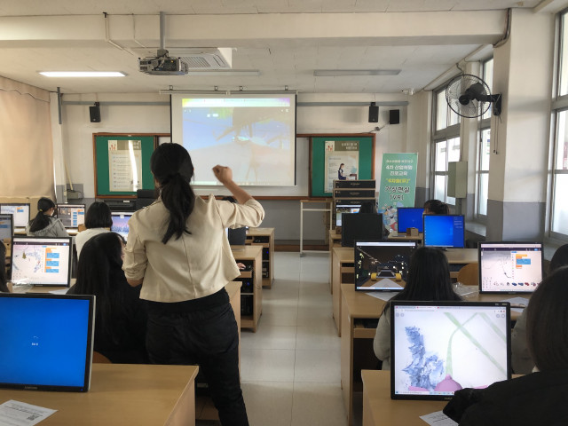 금산여자중학교, 충청남도청소년진흥원 4차 산업혁명 진로교육 ‘4차원’ 참여