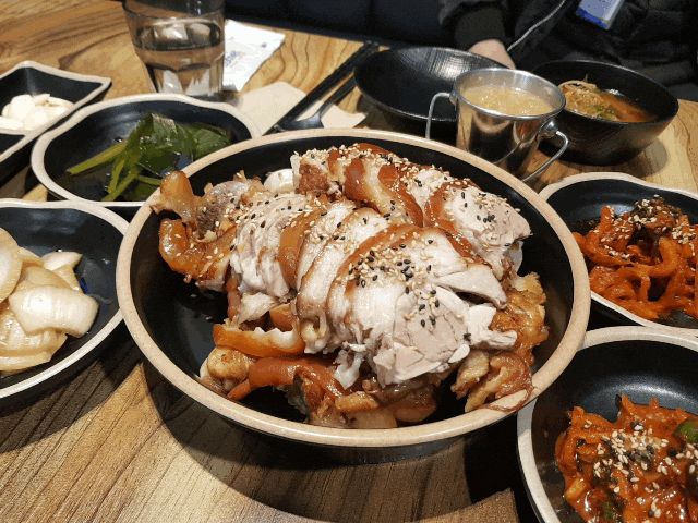  [봉담족발맛집]부드러운 살코기가 먹고싶을때 청육담