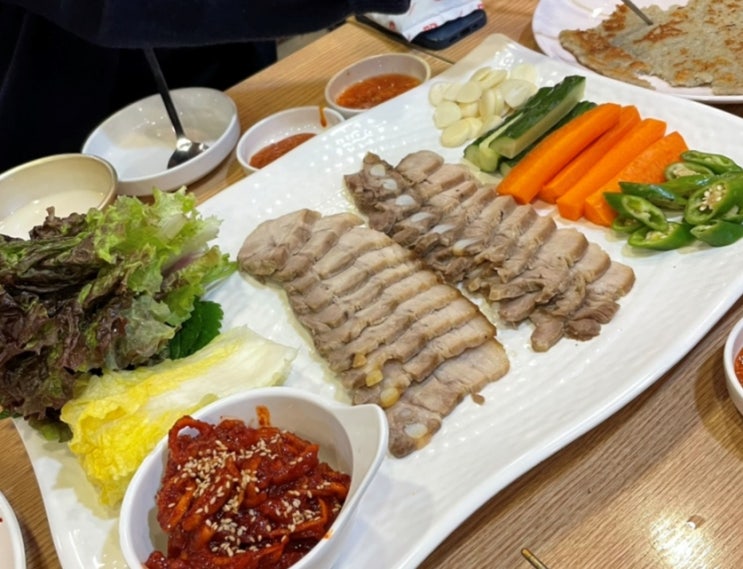  서촌, 경복궁역 맛집_체부동잔치집 없는거 빼고 다 있는 맛집!