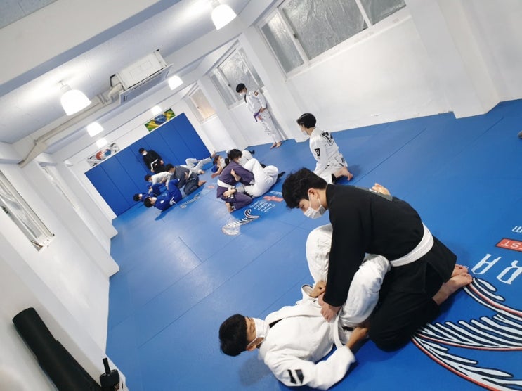  한주의 시작인 월요일은 문래주짓수 본주짓수에서!