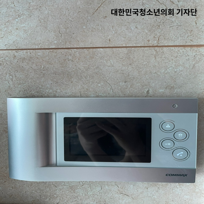 이제는 내 집안 사생활까지 노출..? 끝없는 개인 정보 유출과 사생활 노출로 인한 피해, 우리가 할 수 있는 노력은?