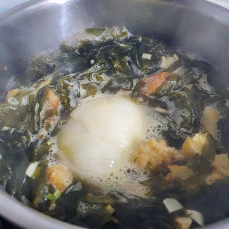 [일상]히히 헹복행 왜냐면 / 양파미역국 레시피 해봤다 걍그럼