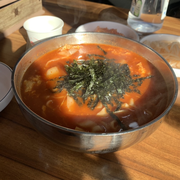  송파 잠실 석촌고분역  [ 장칼집 ] 줄서 먹는 장칼국수 맛집