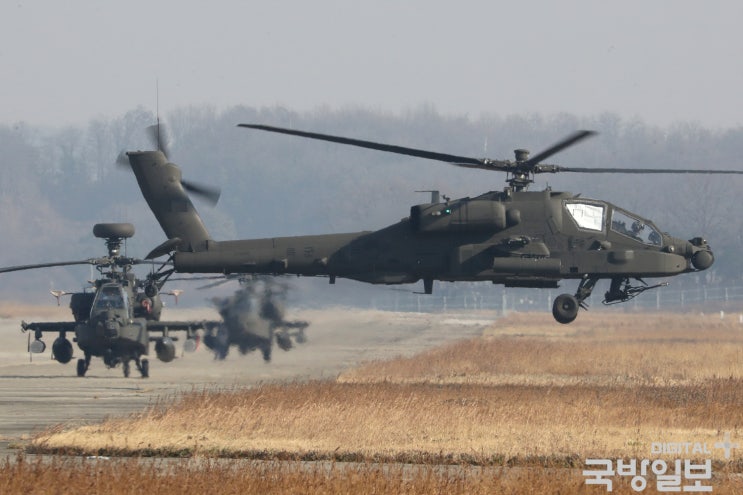 한국 육군 아파치들... 경기도 이천 901 항공대대..