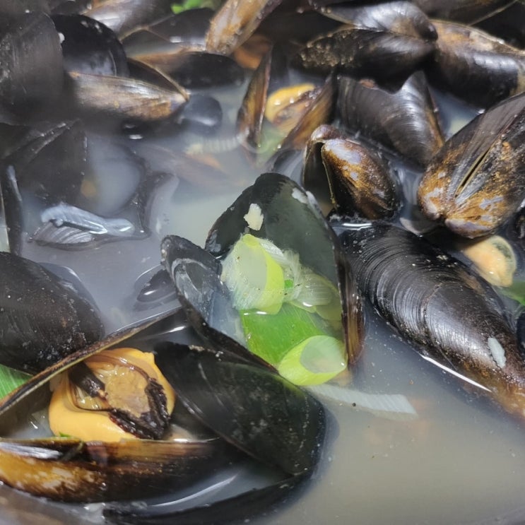  마트에서 내돈 내산 홍합탕 한 팩