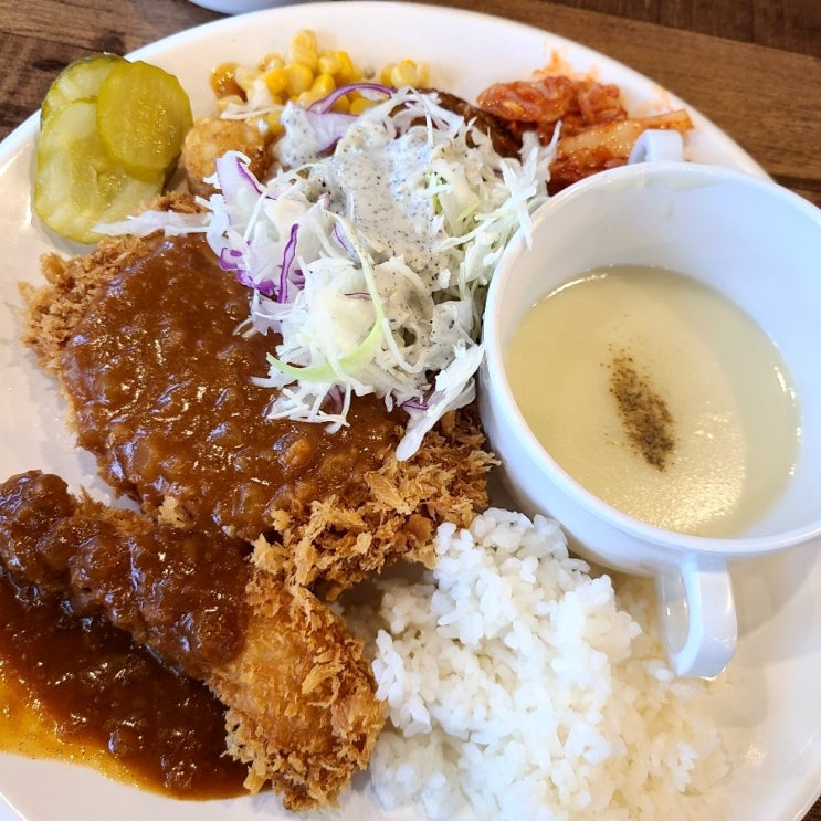  천안 아산역 푸릴리 :) 함박스테이크&돈까스 뷔페