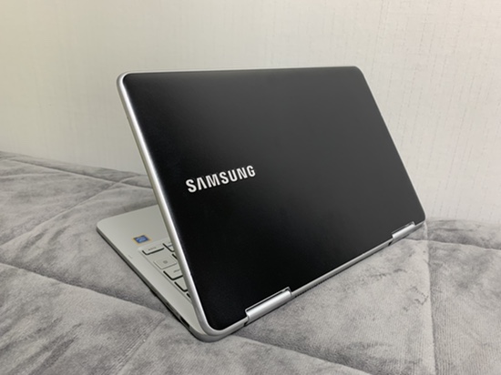 블로그용 노트북 삼성 PEN NT930 스타일가드 붙이기!