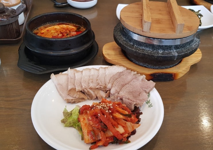 안양 평촌 맛집 선착순 돌솥밥 오비즈타워 놀부보쌈 순두부정식 9,000원 식사 후기