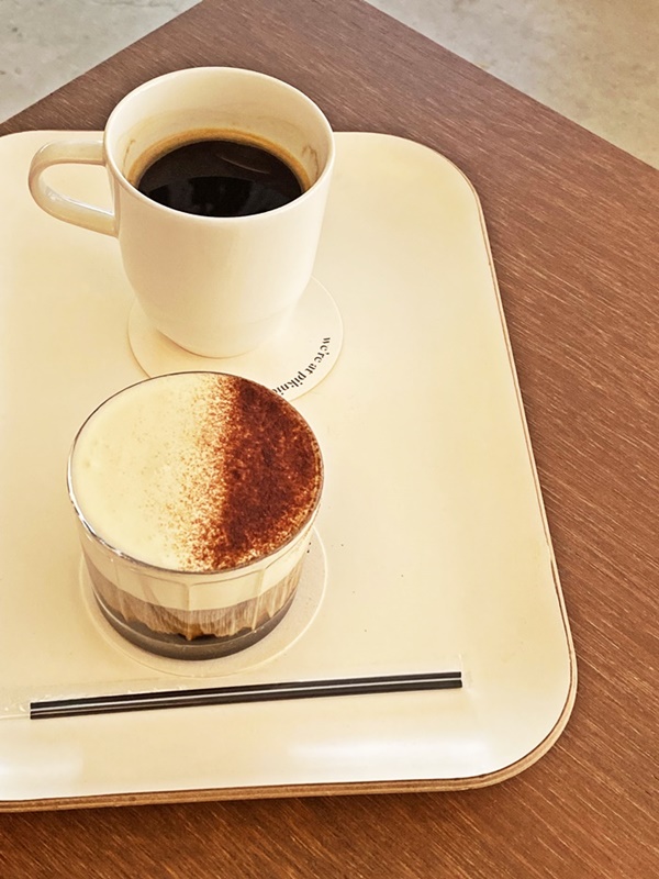  명동카페 명동리빙샵    picnic cafe 주차 크림라떼 운영시간