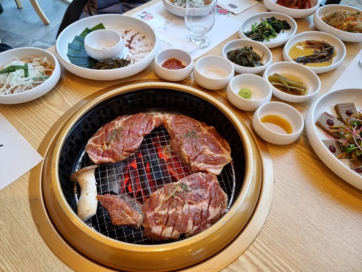  물왕저수지 맛집 품격있는 고기가 있는곳 고반가든 물왕본점 그녀들과 맛있는 점심:))