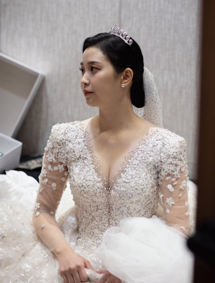 신부대기실 신부님 모습