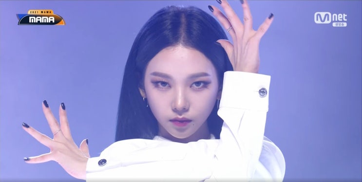  2021마마(MAMA) | 오프닝 무대 에스파 카리나, 있지 예지 | 이효리 MC | 긴장한 배우 이도현ㅋㅋ
