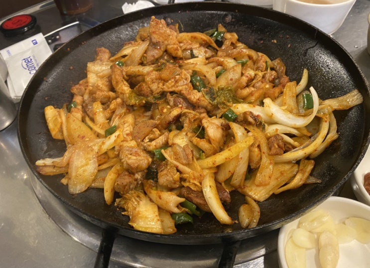  동래 원조 김재완 돼지김치구이 옛날느낌 그대로