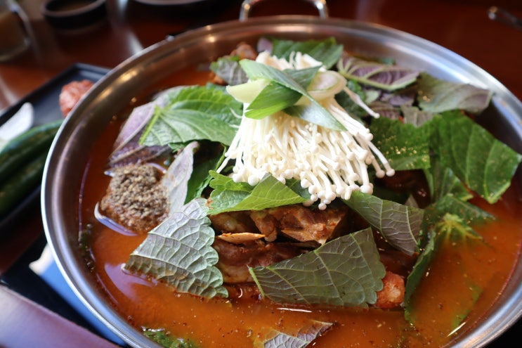  온천동맛집 남다른감자탕 동래럭키점 진한 국물과 계란찜 너무 맛있어요
