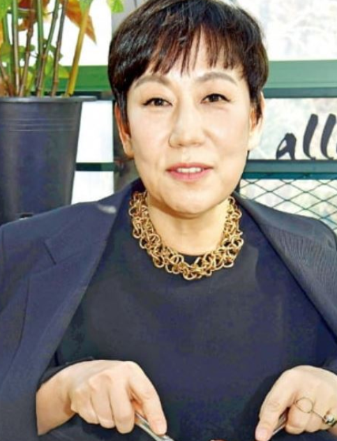 우영미 디자이너 프로필 솔리드옴므, 브랜드 우영미 디자이너 프로필 솔리드옴므, 브랜드