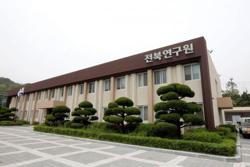 "만 18세면 아동복지시설 떠나야 하는 아이들……적절한가요?" "만 18세면 아동복지시설 떠나야 하는 아이들……적절한가요?"