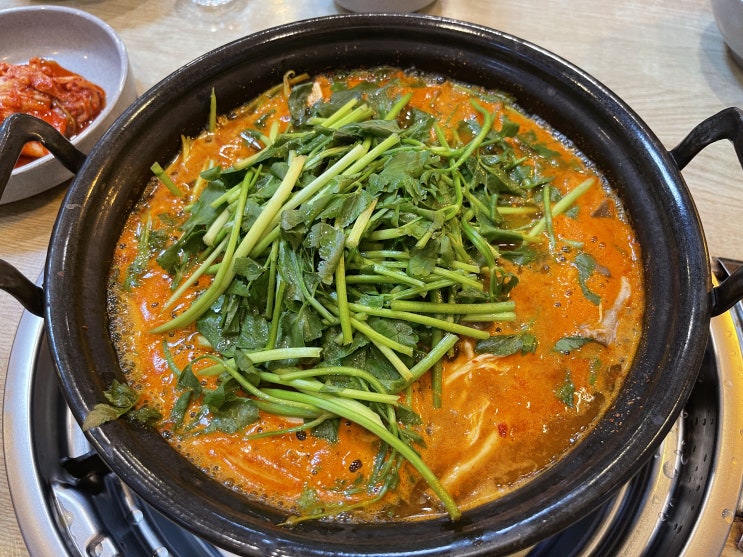  입맛 당기는 칼칼한 국물이 끌릴 땐, <등촌 샤브 칼국수> 장암점