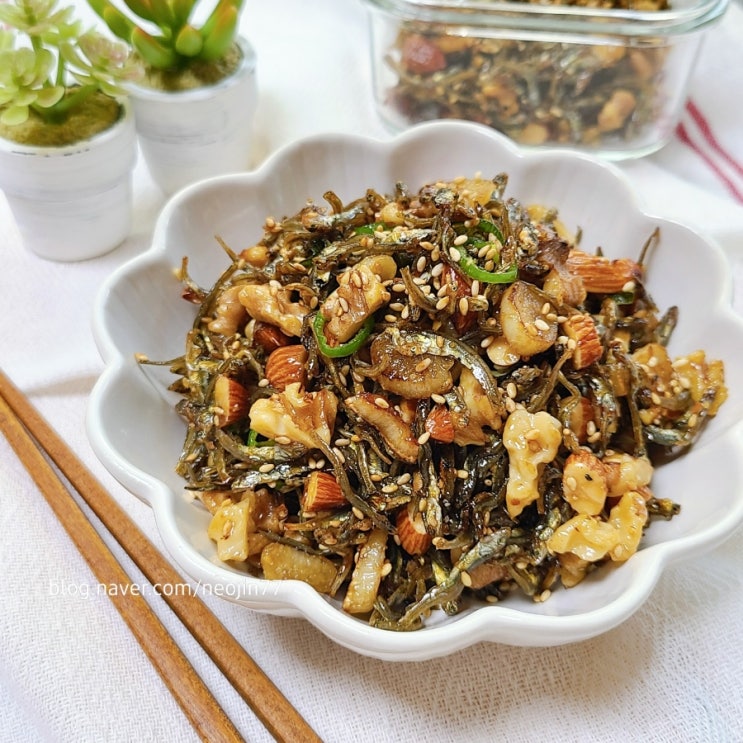 멸치볶음 만드는법 일주일 냉장고 보관 밑반찬 견과류 듬뿍 잔멸치요리 멸치볶음 만드는법 일주일 냉장고 보관 밑반찬 견과류 듬뿍 잔멸치요리