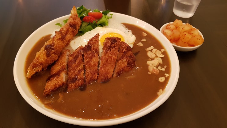  [충무로 맛집] 여러종류 카레로 점심 한끼! 파인트룸