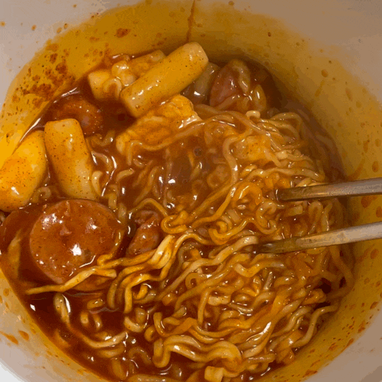  GS25 마크정식 맛을 재현한듯한 신상 ‘리치떡볶이’