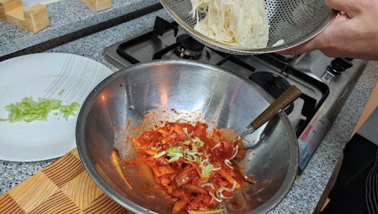  집밥 간편요리 냉장고를 책임져 - 비빔국수 만드는 방법