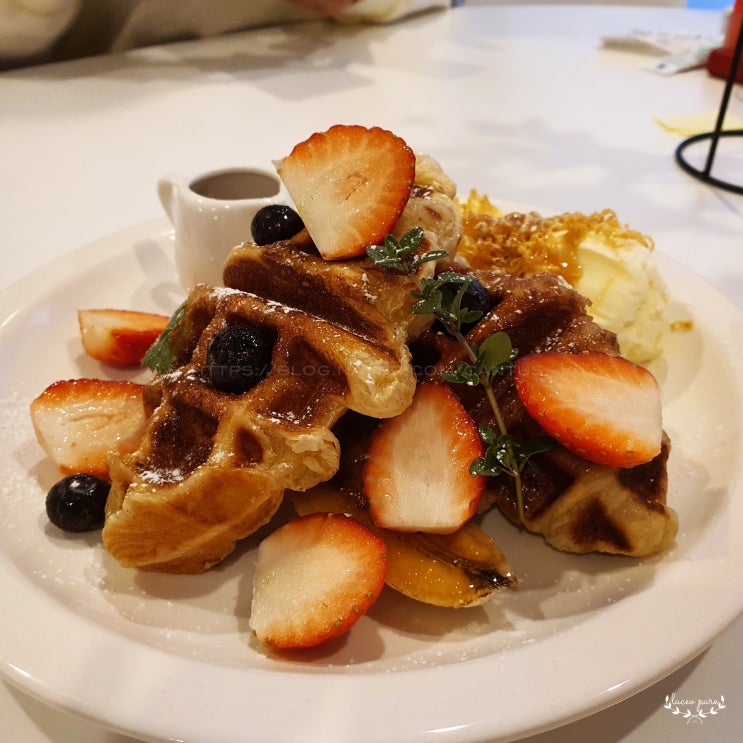  대전 1박 2일 먹방 투어 5탄, 2일차 대전 선화동 카페 #르윈(LEWYN) 크로플&분위기 맛집!