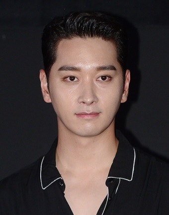 2PM 황찬성, 혼전임신 내년 결혼? JYP 재계약은? (+인스타 나이 학력 프로필)